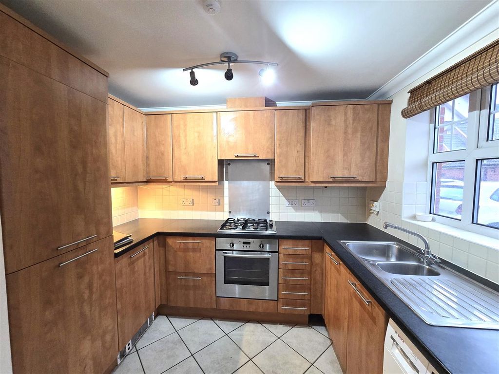 Property photo 3 of 12 1000108462.Jpg