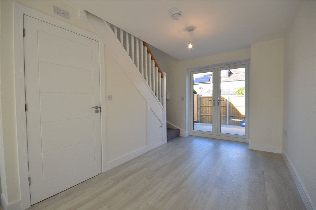Property photo 3 of 5 Picture No. 05