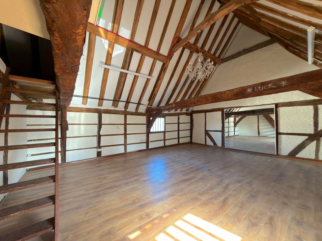 Property photo 2 of 9 Photo (1)