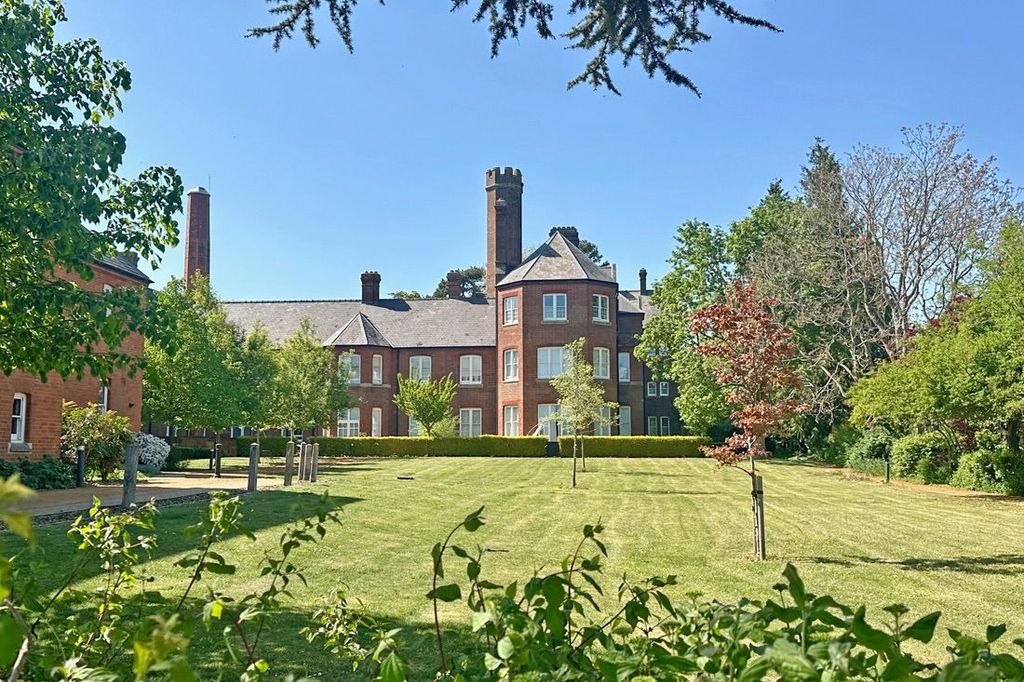 Property photo 1 of 19