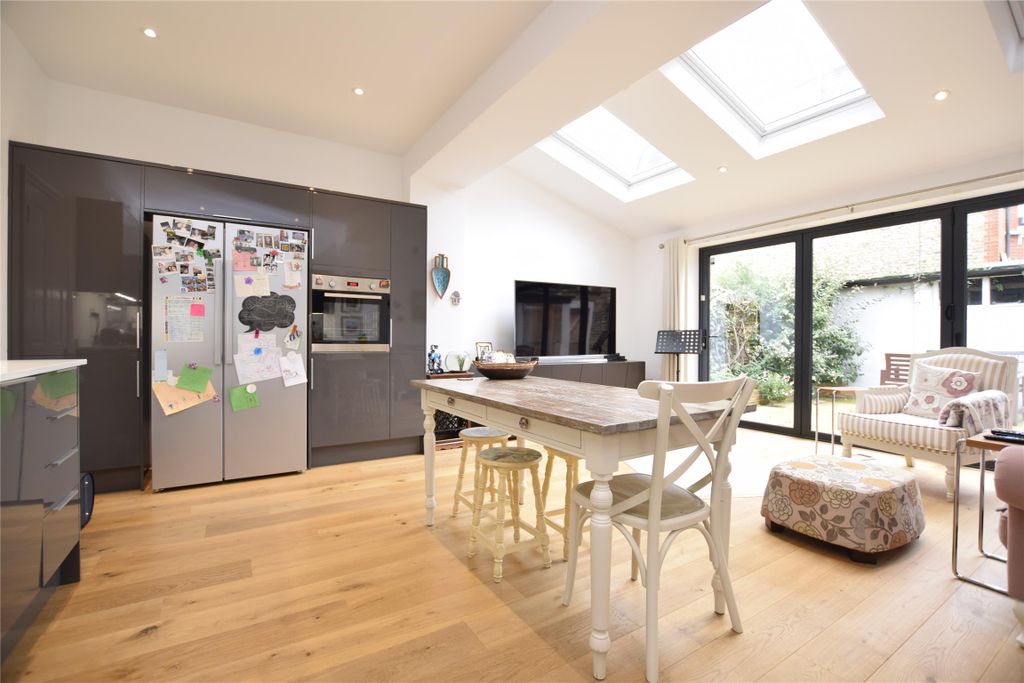 Property photo 1 of 16 Kitchen Diner