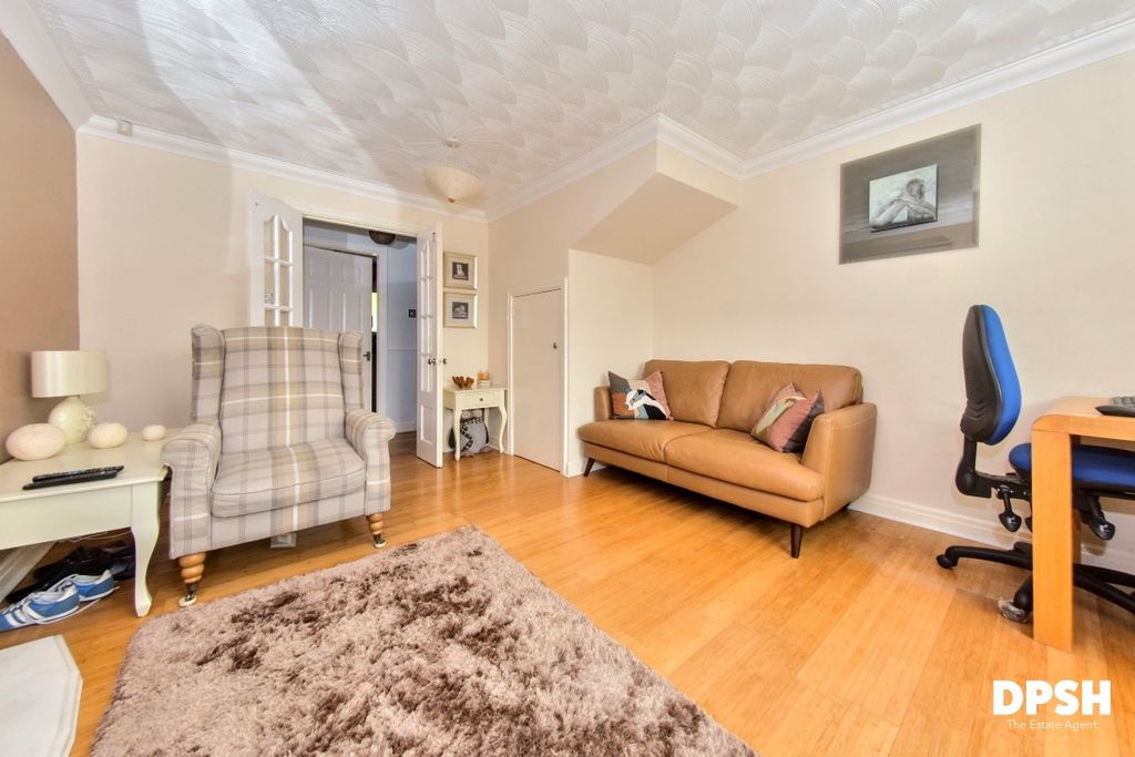 Property photo 3 of 21