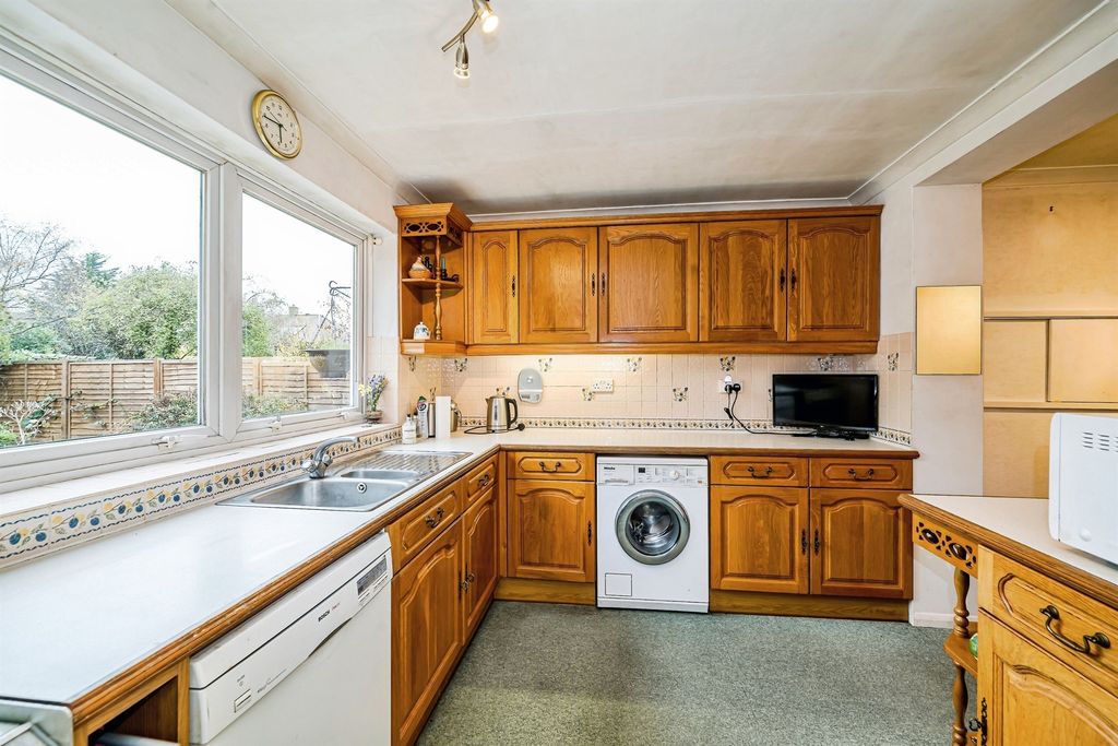 Property photo 2 of 16