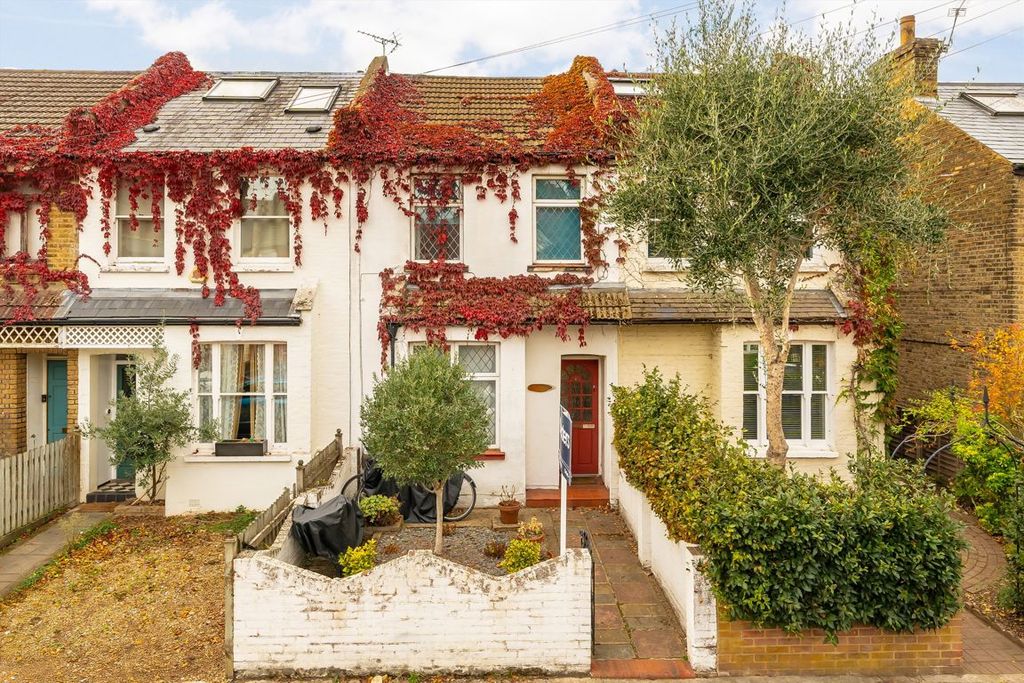 Property photo 1 of 5