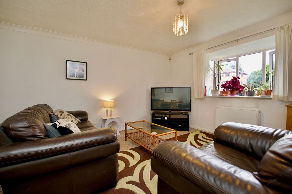 Property photo 3 of 12