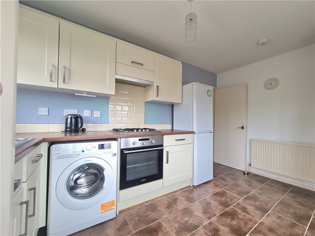 Property photo 3 of 7 Kitchen