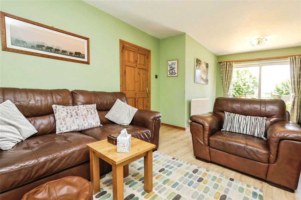 Property photo 3 of 18 Picture No. 06