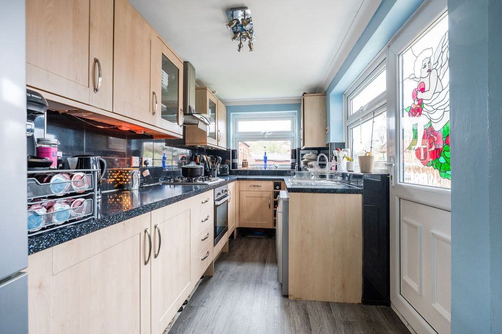 Property photo 3 of 21