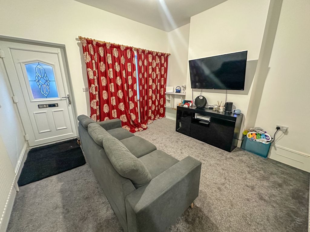 Property photo 2 of 12