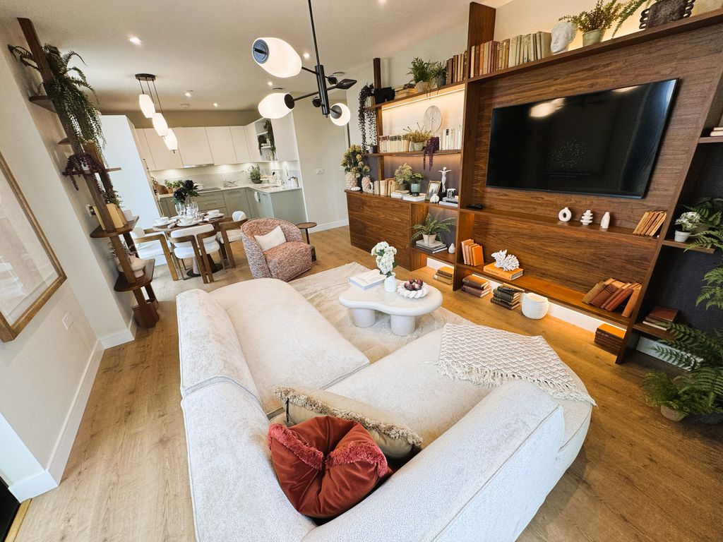 Property photo 2 of 11