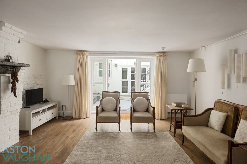 Property photo 3 of 42 4750315