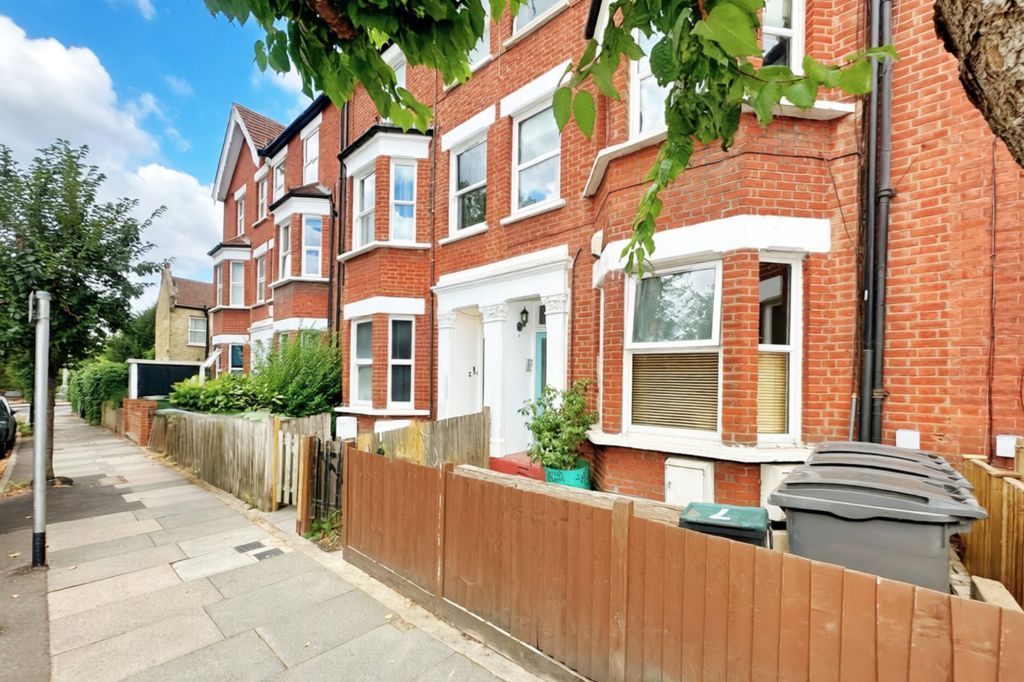 Property photo 3 of 18 Picture No. 14