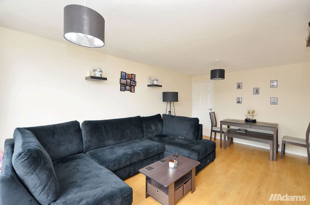 Property photo 3 of 12