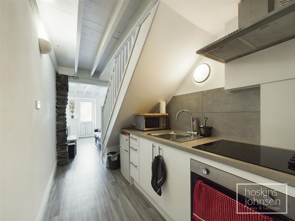 Property photo 3 of 12 Lounge/Kitchen