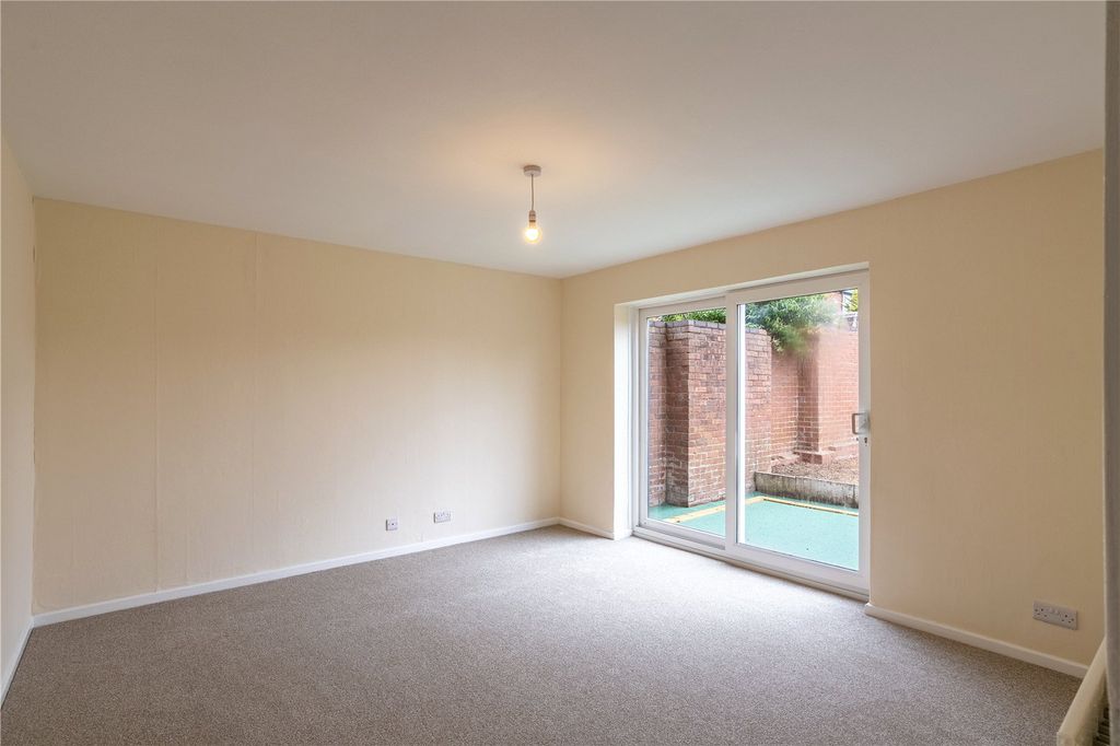 Property photo 3 of 23 Picture No. 12