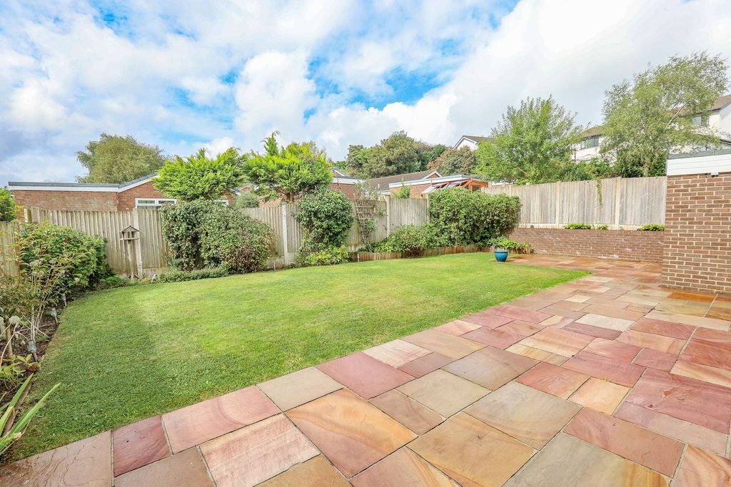 Property photo 2 of 18