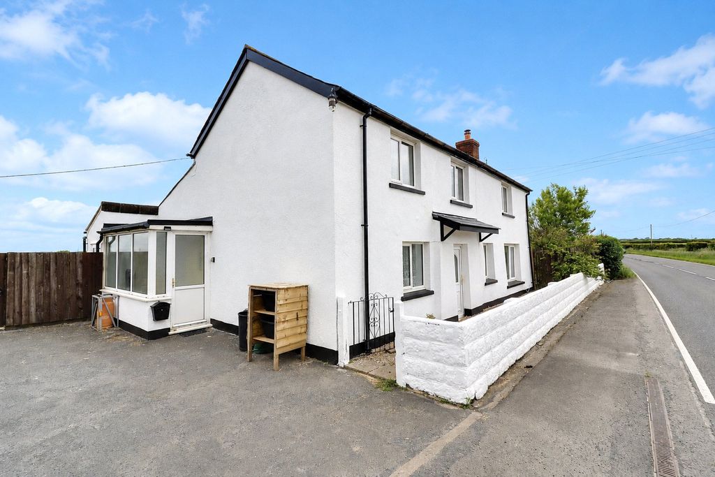 Property photo 2 of 27 2 - Picture No. 37
