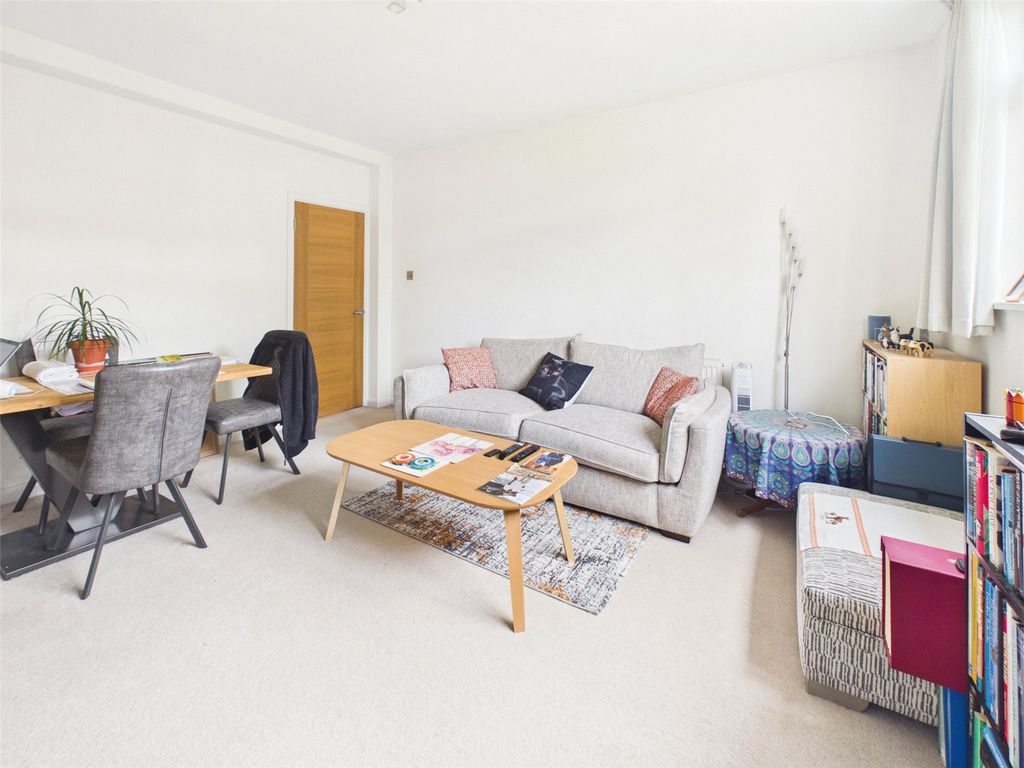 Property photo 3 of 16 Picture No. 26