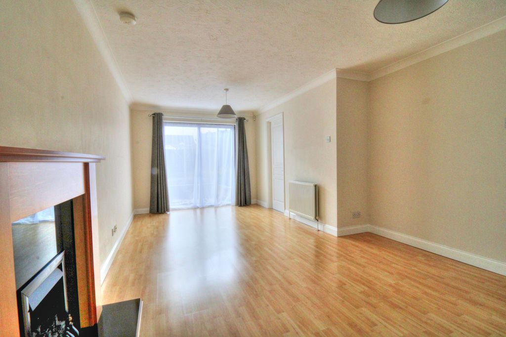 Property photo 3 of 19 Lounge/Diner