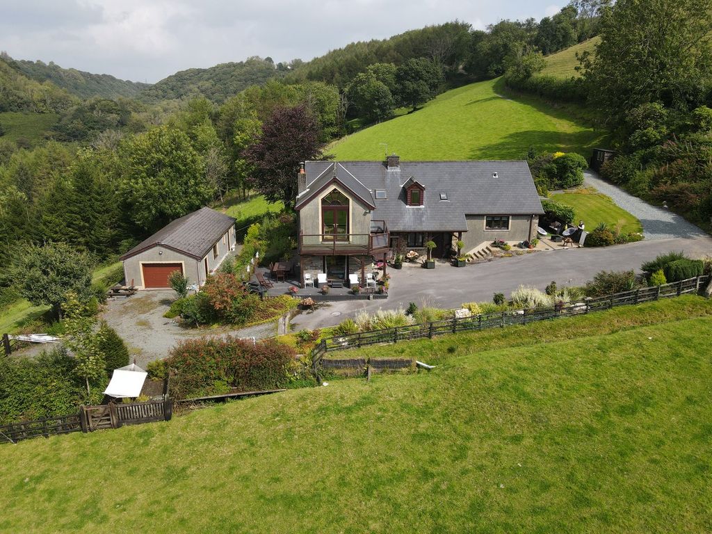 Property photo 3 of 47