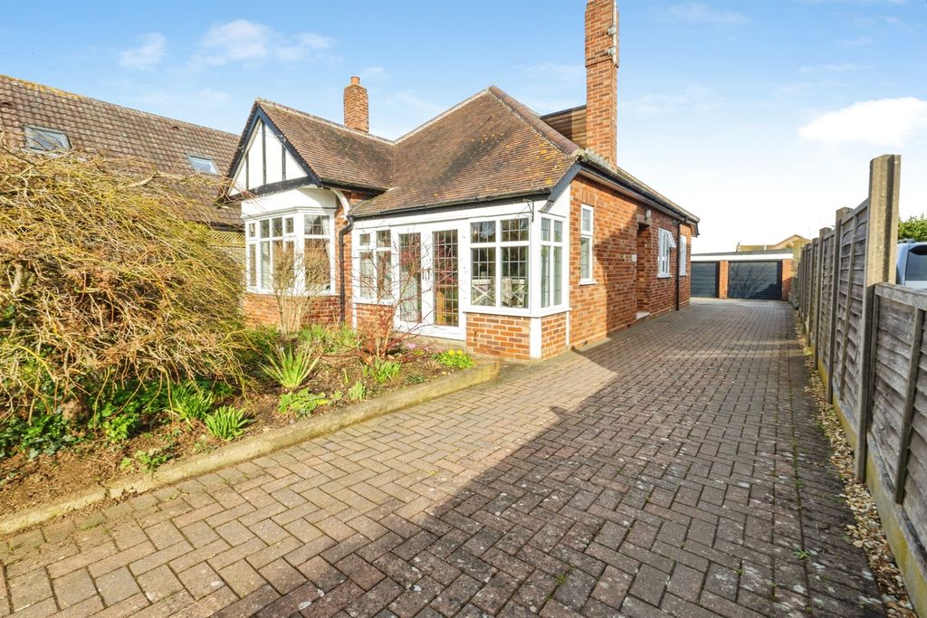 Property photo 1 of 21