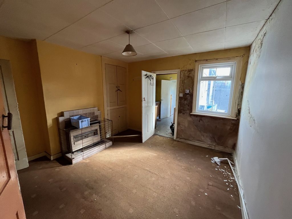 Property photo 3 of 8