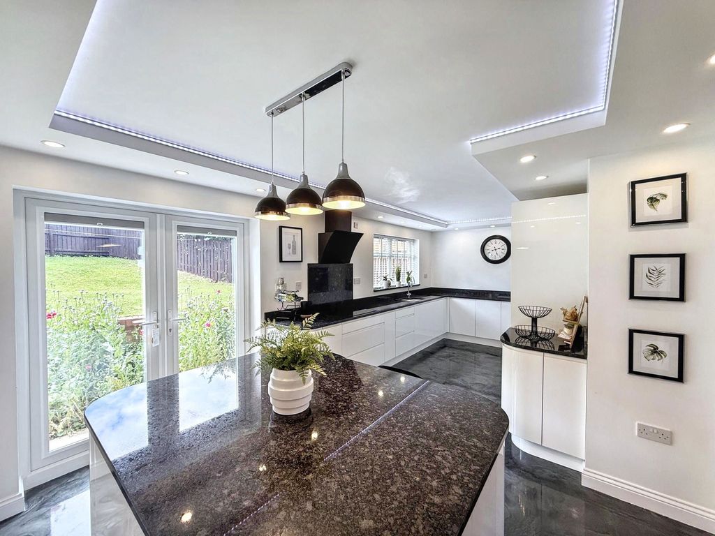Additional image 8 of 7 bed detached house for saleSiskin Close, Hartlepool TS26