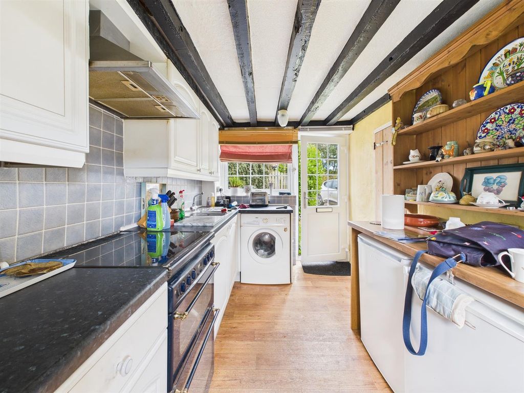 Property photo 2 of 16 Cam04116G0-Pr0262-Still011.Jpg