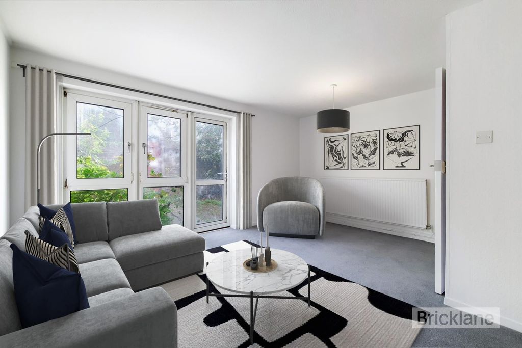 Property photo 1 of 11 Photo 0