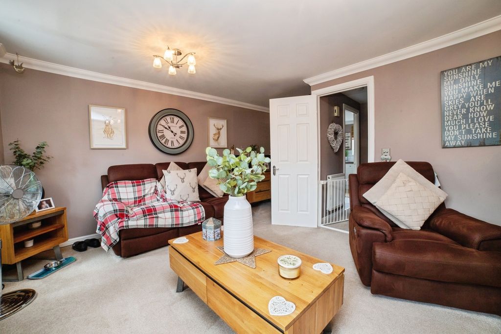 Property photo 3 of 20 Pbox-Img.Jpg