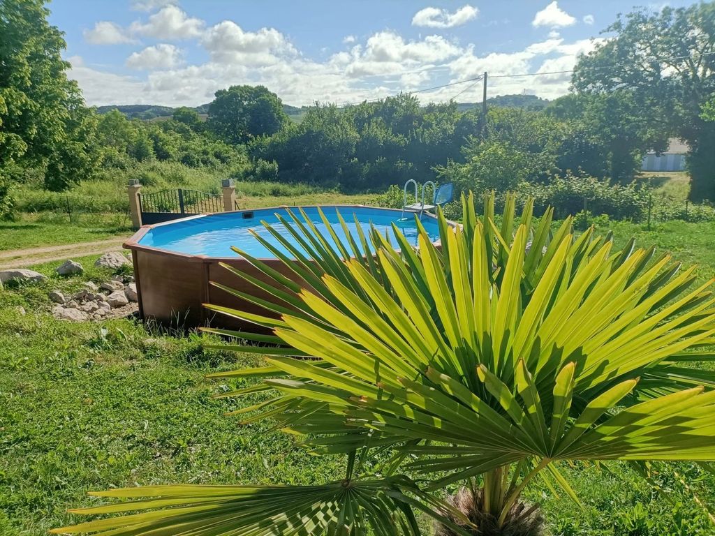 Property photo 3 of 12
