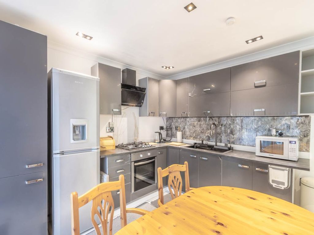 Property photo 3 of 20 Kitcheb