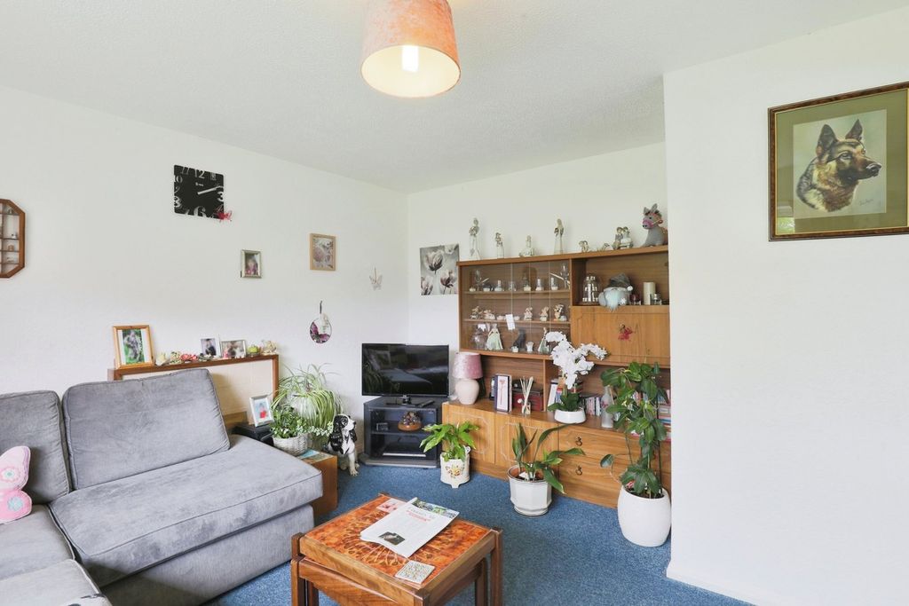 Property photo 3 of 19