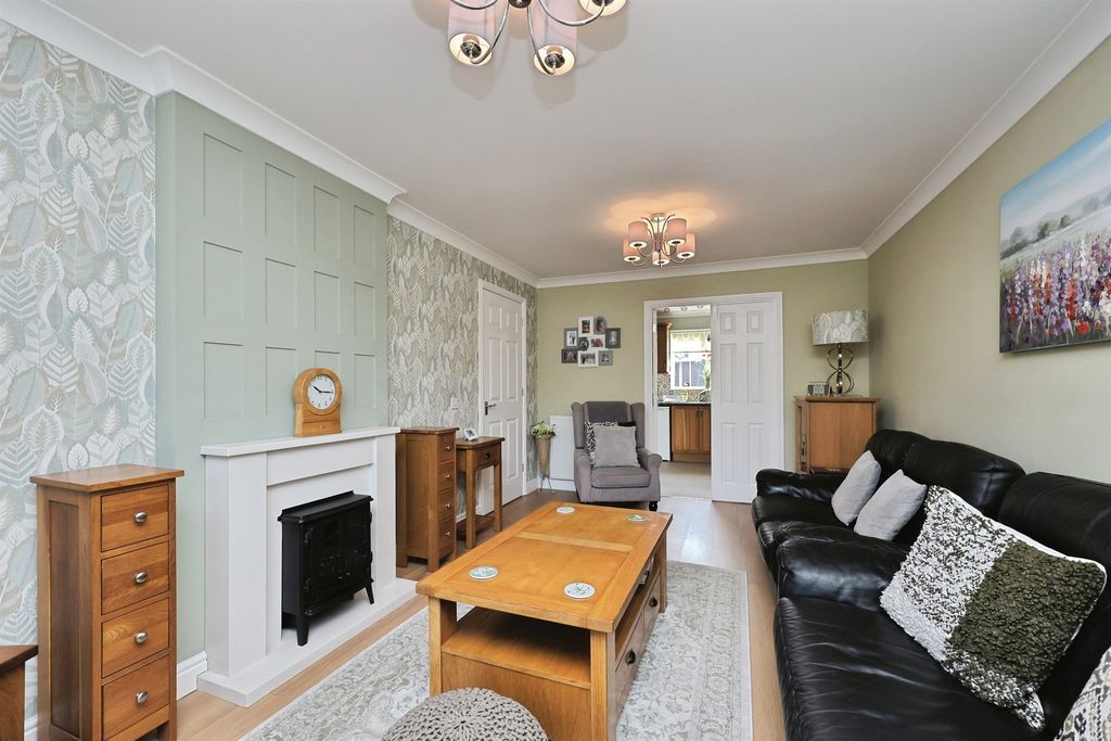 Property photo 3 of 26