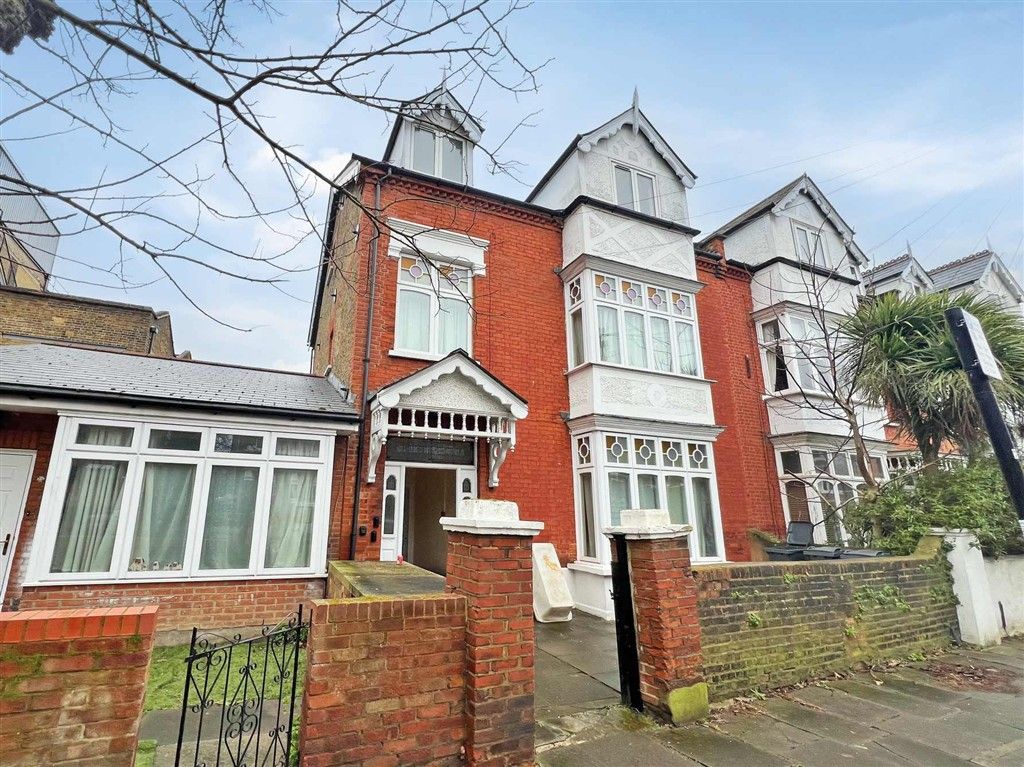 Property photo 1 of 6