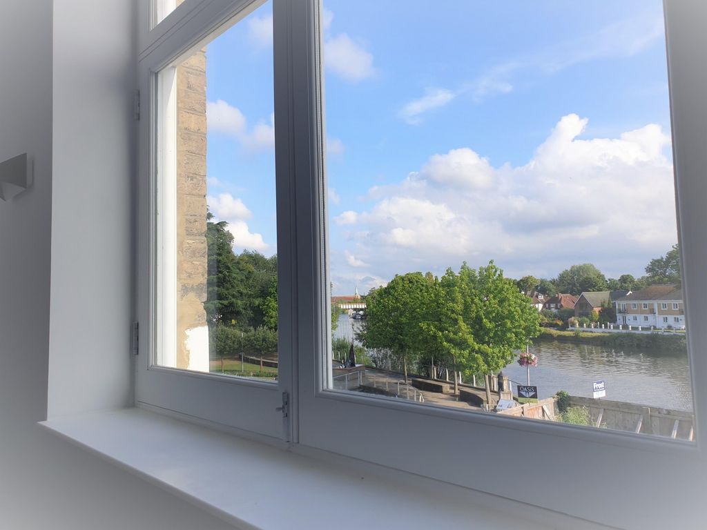 Property photo 1 of 11 River Views (Main)