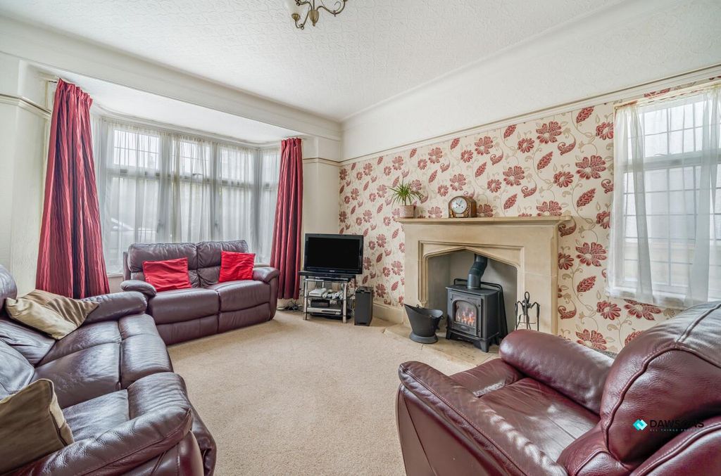 Property photo 2 of 24 1E439A48-5577-4853-B032-61403ee46c64.Jpg