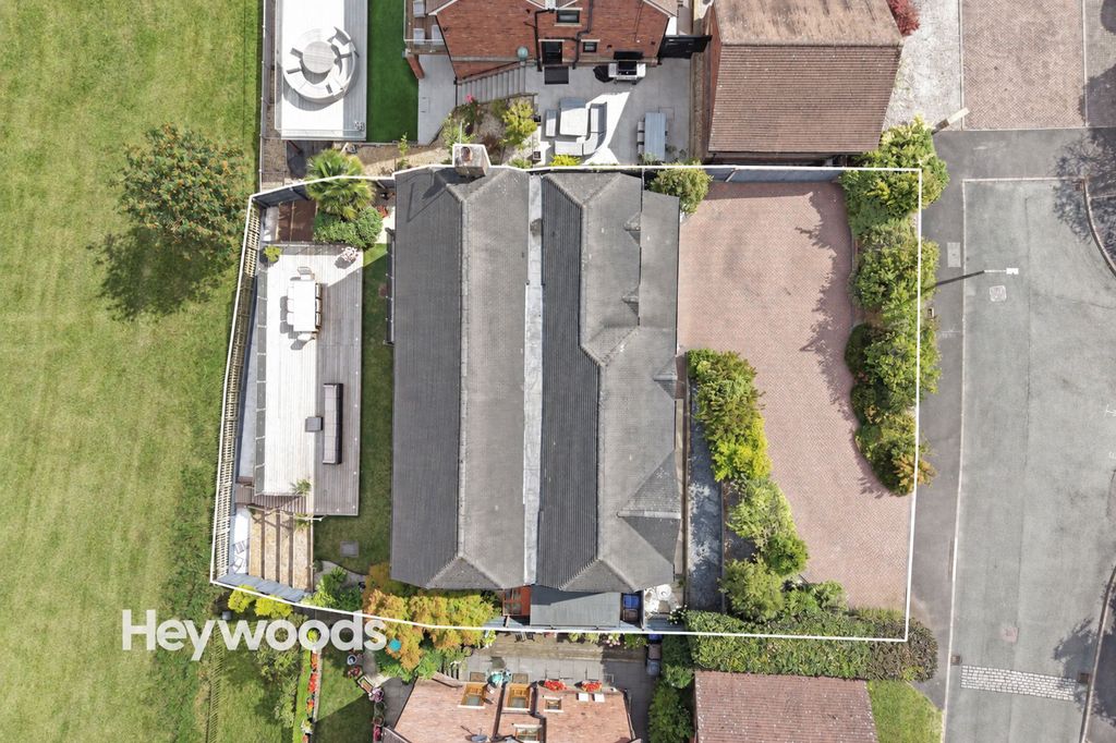 Property photo 2 of 67