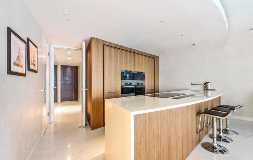Property photo 2 of 8 Kitchen