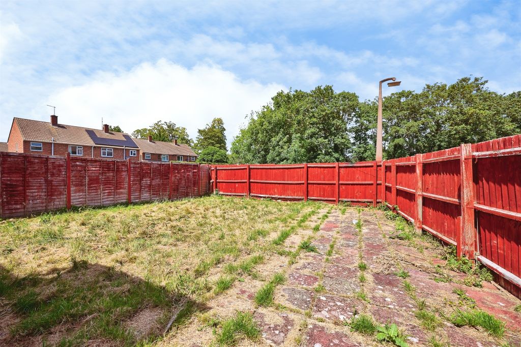 Property photo 3 of 12