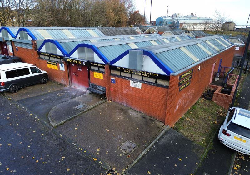 Property photo 1 of 9 Photo 3