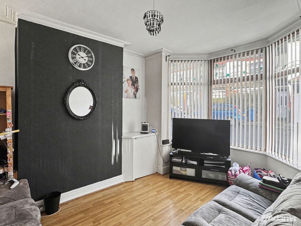 Property photo 3 of 12