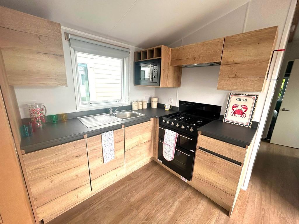 Property photo 2 of 7 Willerby Midhurst 2025 Car0063457 140280162.Jpeg