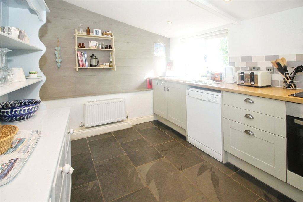 Property photo 3 of 17 Picture No. 23