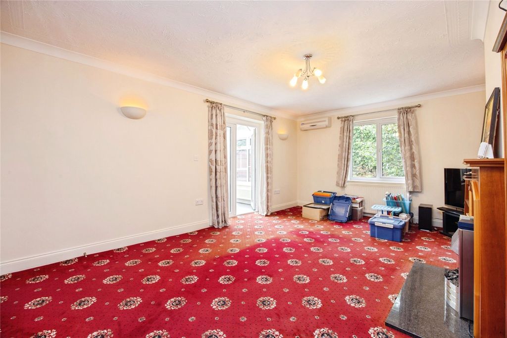 Property photo 3 of 28 Picture No. 28