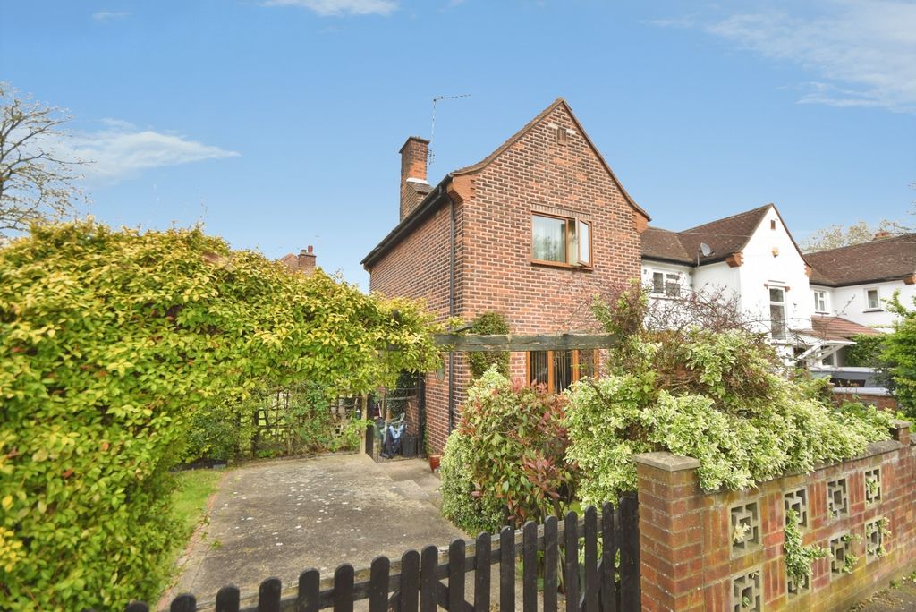 Property photo 1 of 17