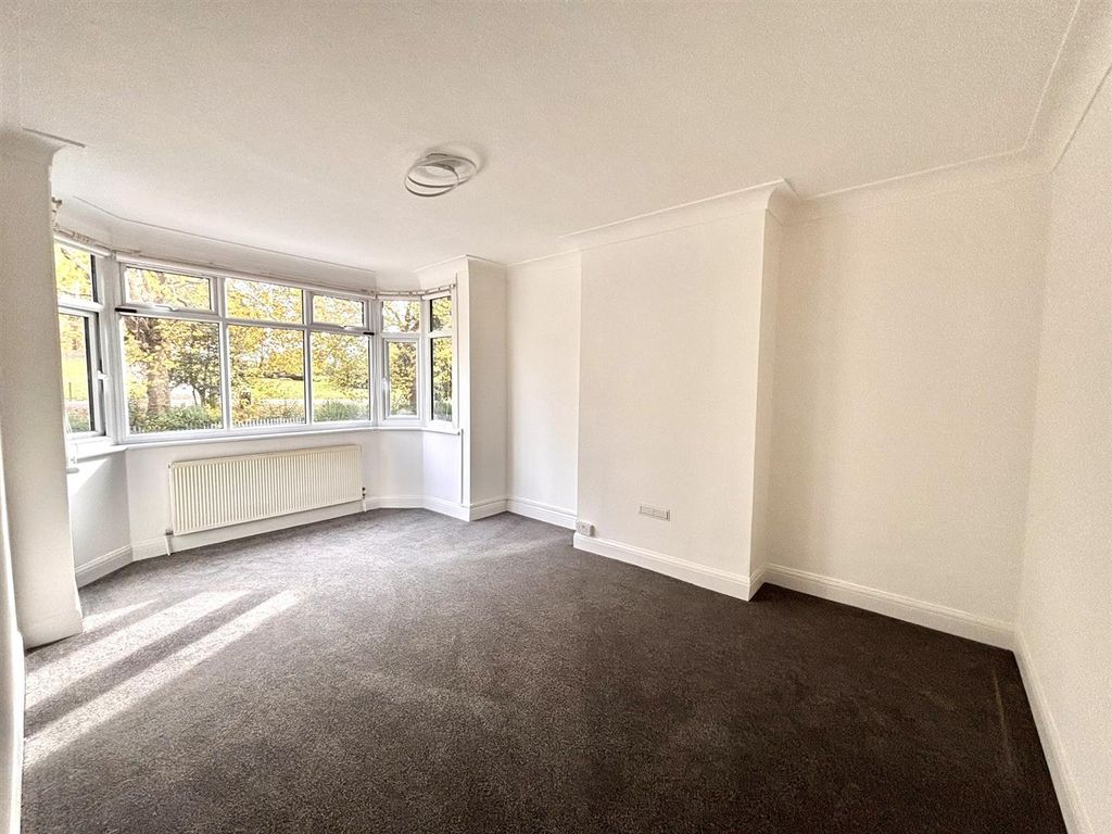 Property photo 1 of 14 Reception