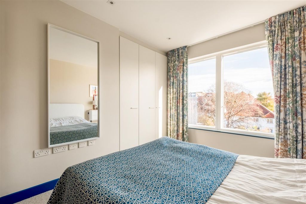 Additional image 22 of 3 bed flat to rentPalmeira Avenue, Hove BN3