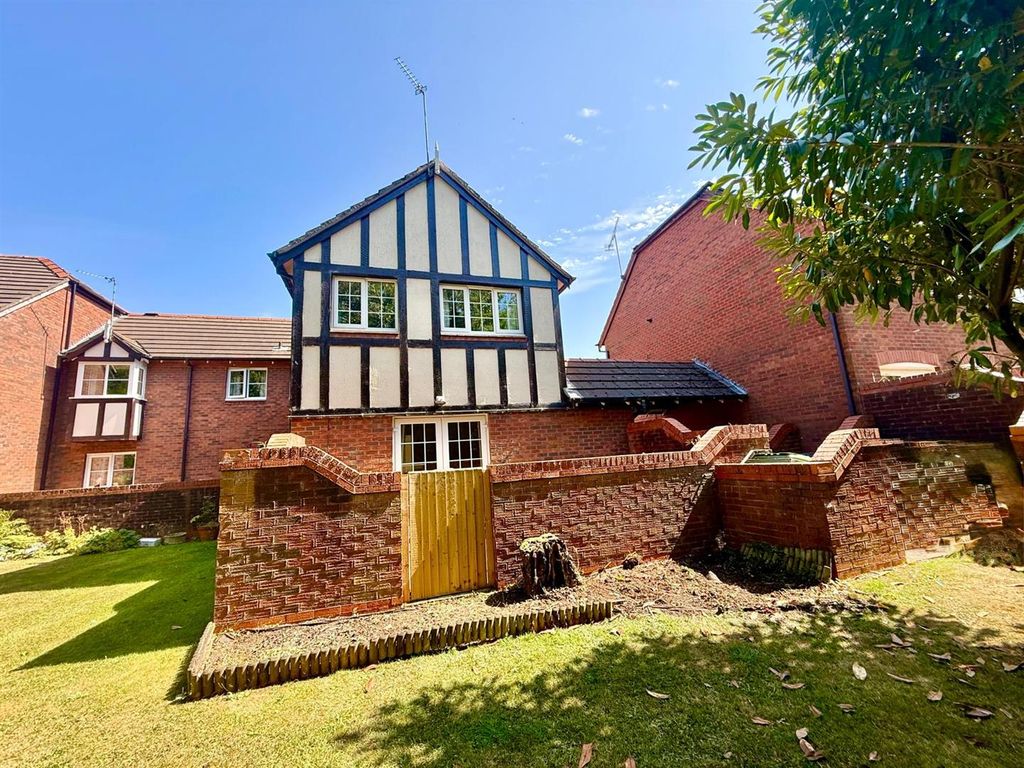 Property photo 1 of 16