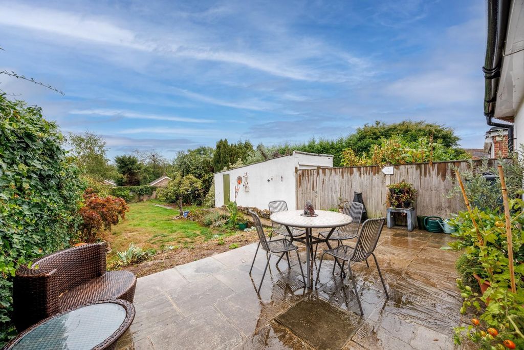 Property photo 1 of 13 11 Chester Avenue Tunbridge Wells Tn2 4Tz _ Roots